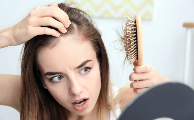 Saç Dökülmesinin En Yaygın Nedenleri