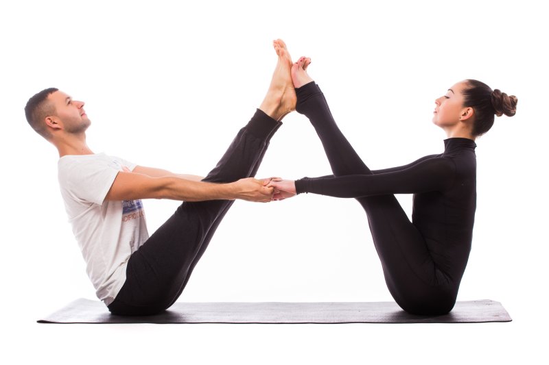 Partnerli Yapılan Yoga Çalışmaları