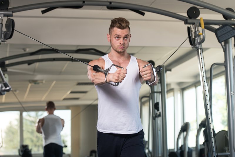 Cable One Arm Pulldown