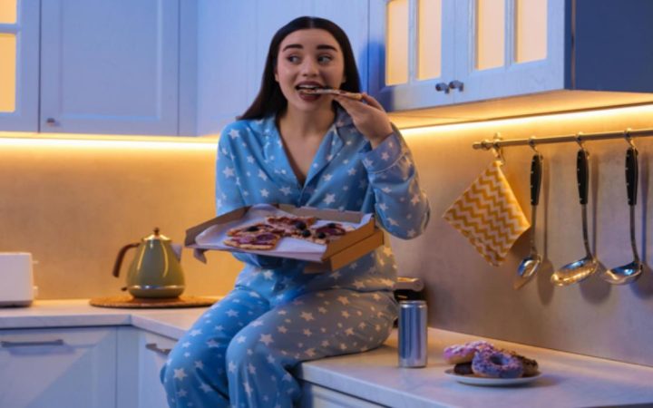 Gece Acıkınca Ne Yenmeli?